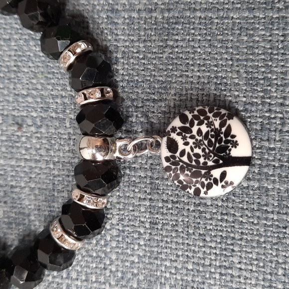 Bracelet Black Crystal Tree of Life Charm Stretch Elastic Strength Symbol Pretty - Picture 2 of 3